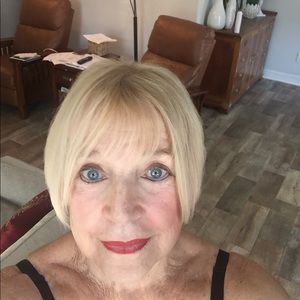 Meet your Posher, Carole